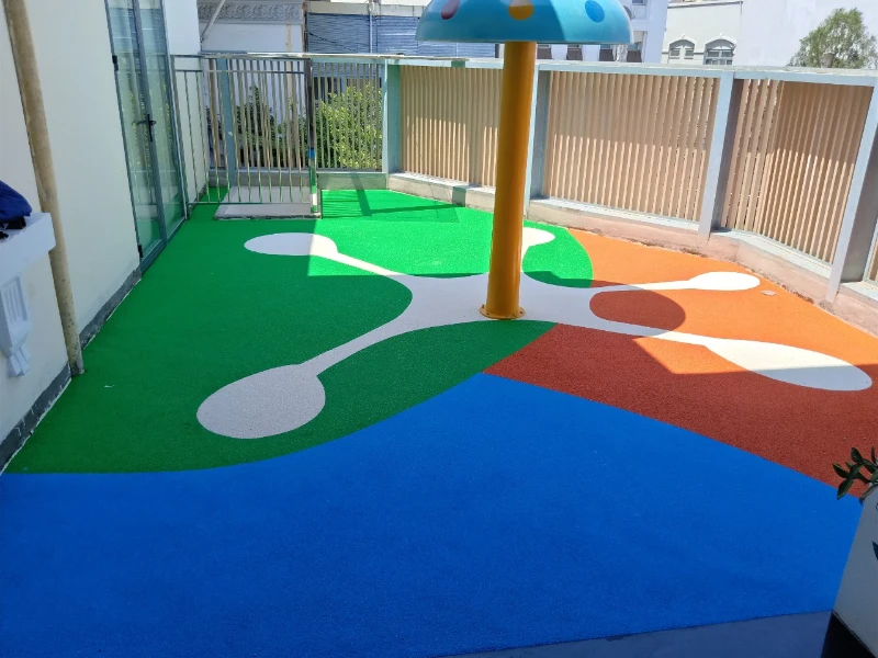 Giá sàn cao su EPDM hiện nay – Bảng giá chi tiết & yếu tố ảnh hưởng mới nhất 2025 1 Sàn cao su EPDM (Ethylene Propylene Diene Monomer) là vật liệu cao su tổng hợp có khả năng đàn hồi cao, chịu thời tiết khắc nghiệt và bền màu