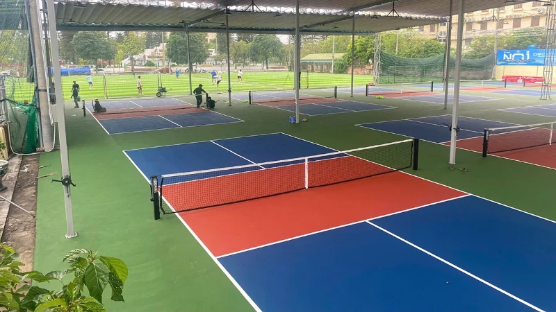 Giá sơn sân Pickleball mới – Báo giá thi công chuẩn quốc tế từ Vija Sports 2 Các yếu tố ảnh hưởng đến giá sơn sân Pickleball