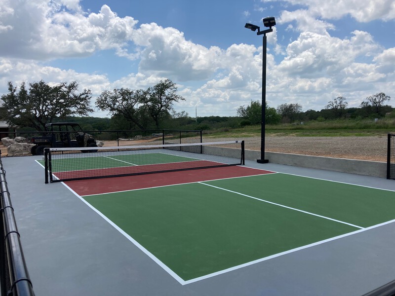 Ưu điểm của sơn acrylic sân pickleball Vija Sports