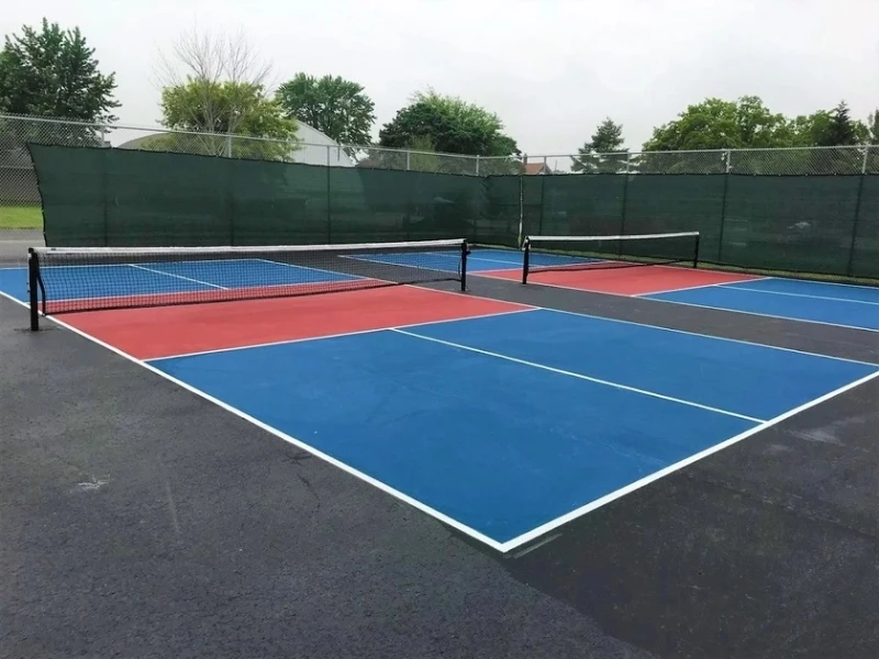 Các yếu tố ảnh hưởng đến định mức vật tư sơn sân pickleball